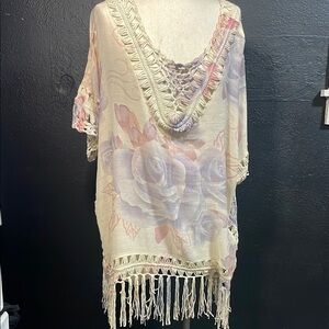 Floral Crochet Trim Top -‎ Cream and Pink